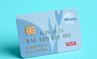 Кредит онлайн на карту: как взять быстро, не ошибиться и не переплатить