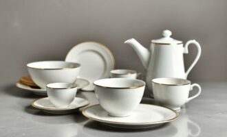 Фарфоровая посуда: почему она не теряет очарования и как с ней обращаться